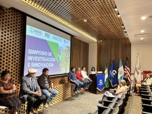 Conversation “Experiences in the development of multidisciplinary and multisectoral research projects”. Photo: UVG.