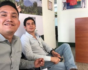 Brayan Hernandez and Rodrigo Aragón, ASPIRE researcher at Frutesa offices. Photo: Brayan Hernandez