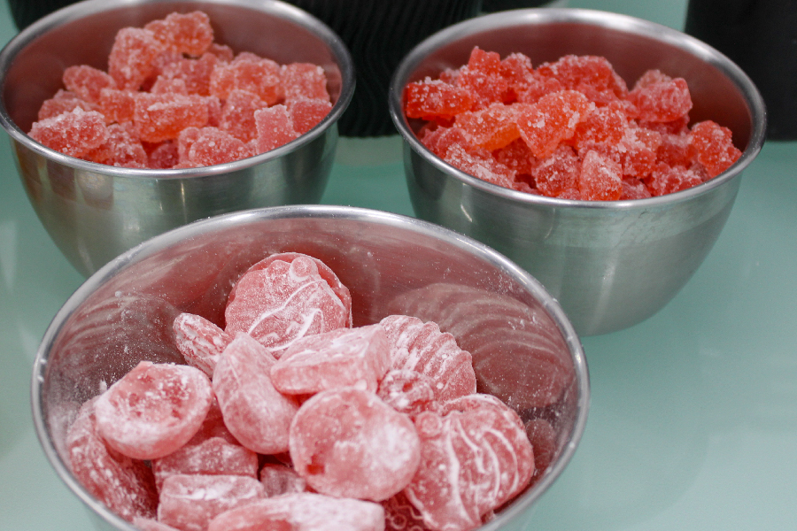 3 Muestras de dulces en una mesa. 